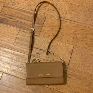 Michael kors cross body purse